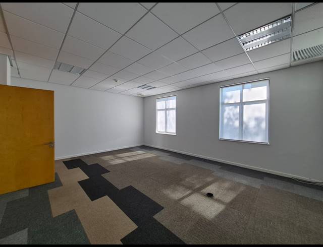 5,021M² OFFICE TO LET IN ILLOVO
